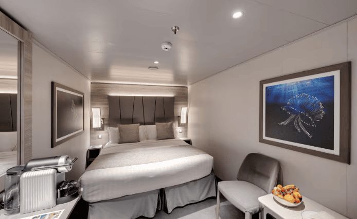 Просторный сьют с зоной отдыха на MSC Fantasia