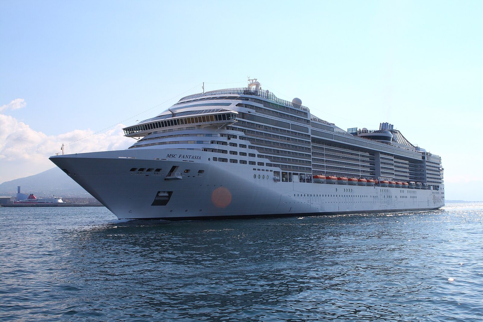 Лайнер MSC Fantasia